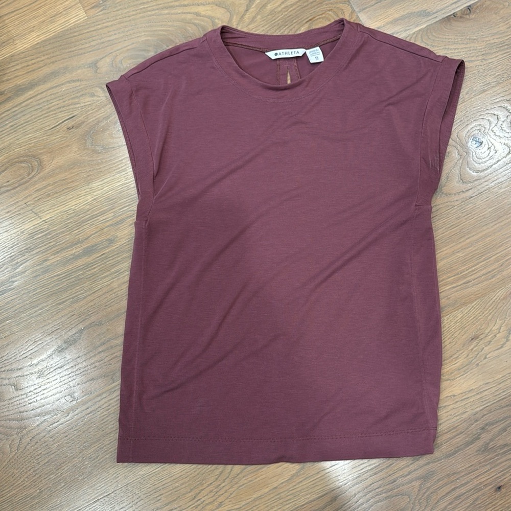 Athleta pink top